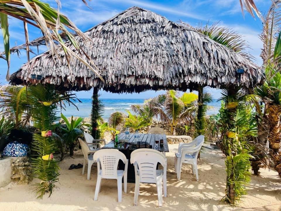Banana Bay Beach Club Eton Exterior foto